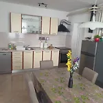 Tomas,,,spacious House With Private Parking,terrace,5g Internet,,,,, *