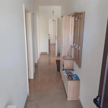 Apartman Tomas,,,spacious House With Private Parking,terrace,5g Internet,,,,, *